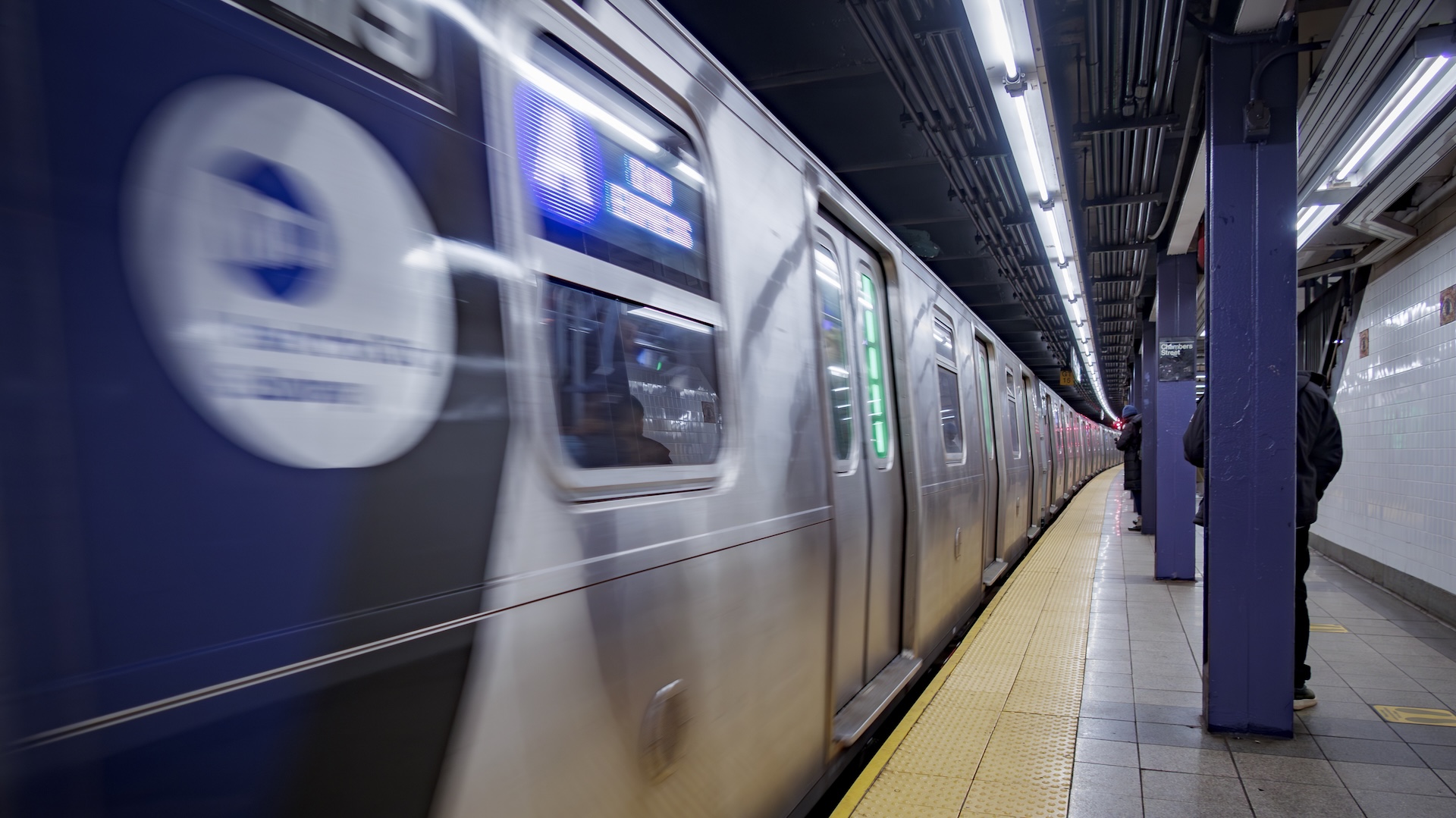 Woman Gives Birth on NYC Subway