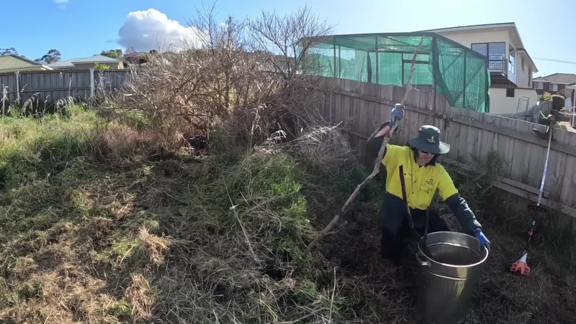 Garden Rescue Edition (Watch me Tackle this Overgrown Jungle)