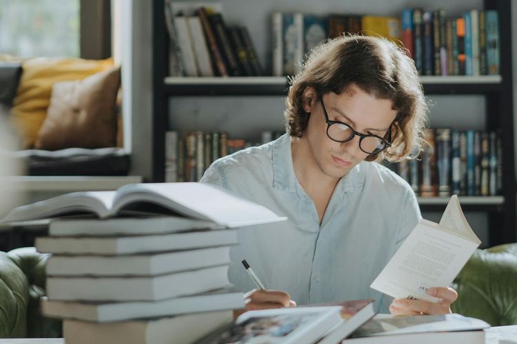 AA1zBic3 Mengenal Kepribadian INTJ, Si Logis yang Ambisius