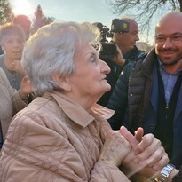 La cugina del Papa: "Non si risparmia, l'ho rimproverato ma è senza cognisson"