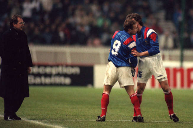 David Ginola – The goal that cost France World Cup qualification (1993)
