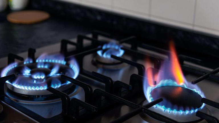 Gas stove.