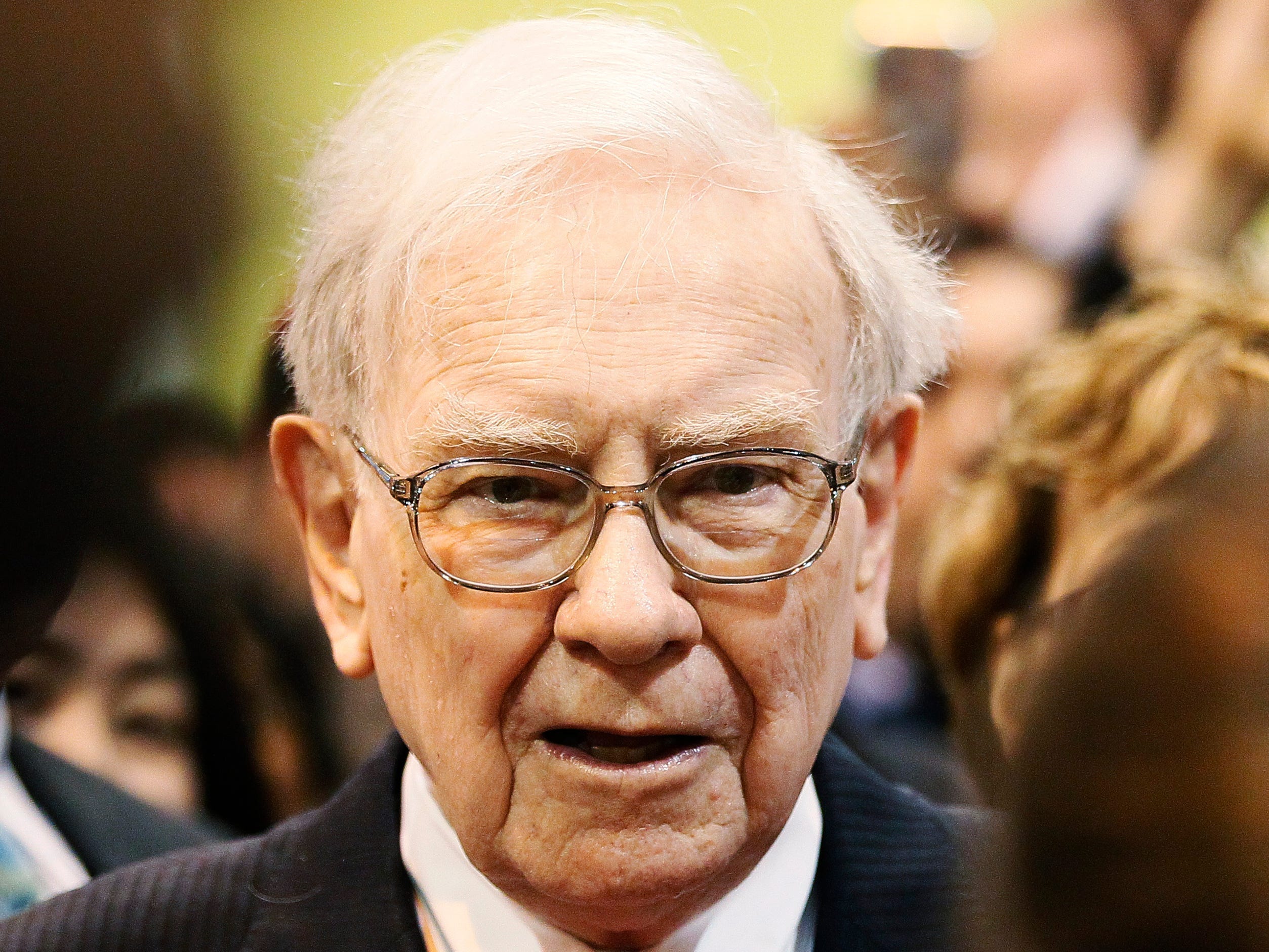 伯克希尔·哈撒韦：巴菲特的战略性现金囤积释放市场谨慎信号