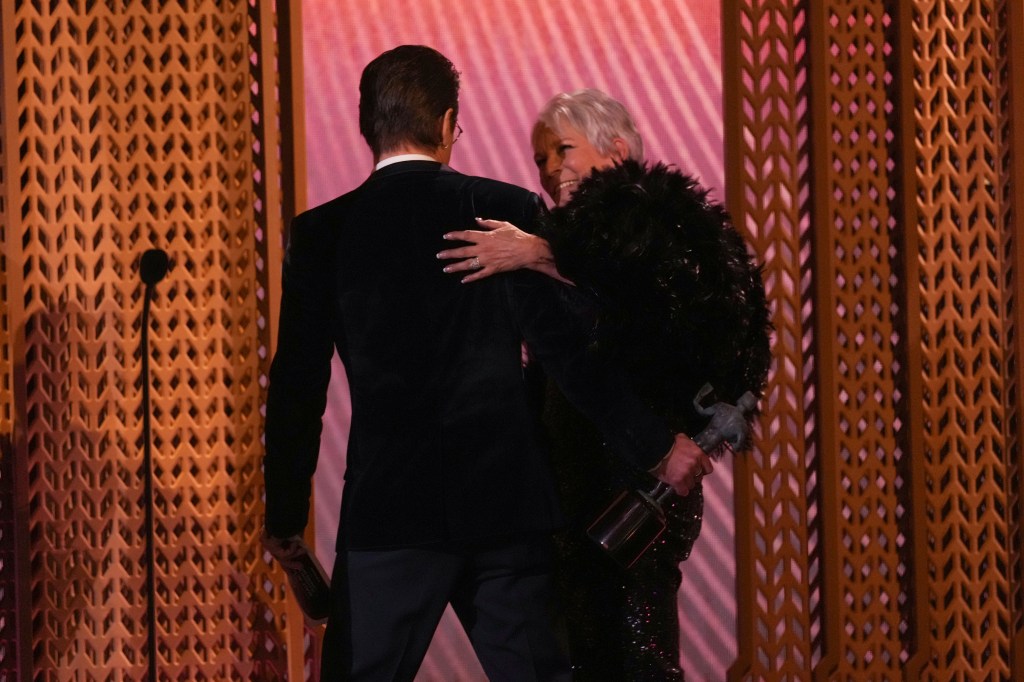 Jamie Lee Curtis accuses Colin Farrell of giving her COVID at SAG