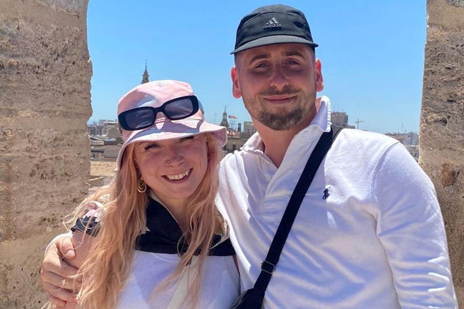 Woman, 38, Learns Her Cancer Has Spread — 4 Years After Double(01)