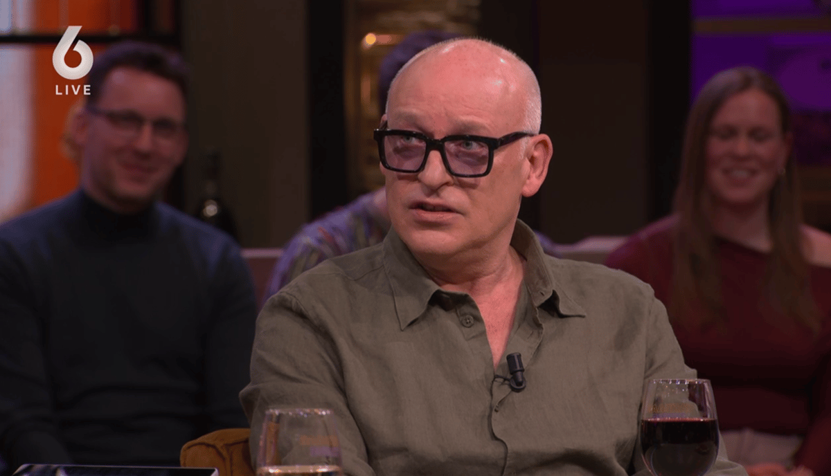 René van der Gijp maakt spottende opmerkingen richting Johan Derksen