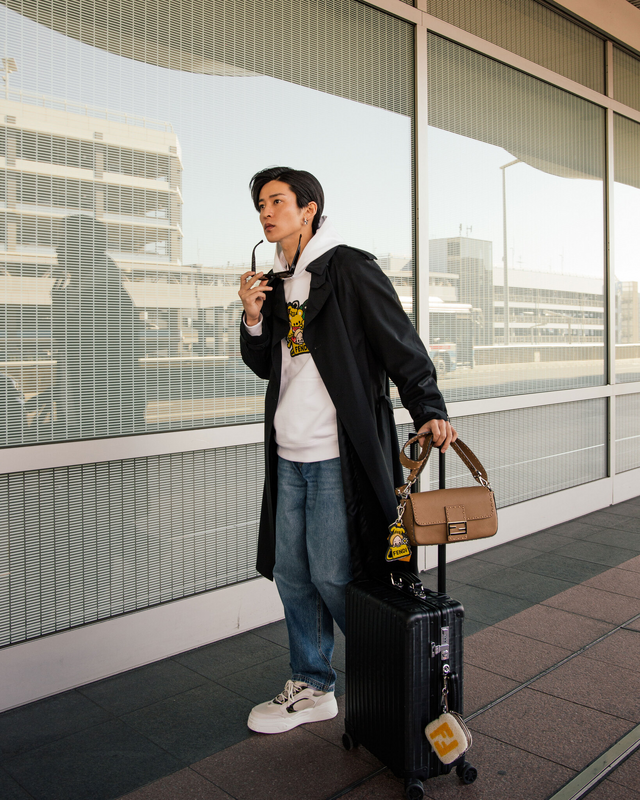 目黒蓮、フェンディをまとって羽田国際空港に登場！ イタリア・ミラノ