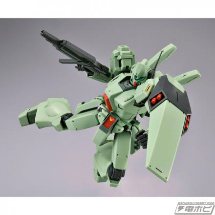 ガンダム」機体形状や二連ビームキャノンを新規造形で再現 ガンダム」機体形状や二連ビームキャノンを新規造形で再現