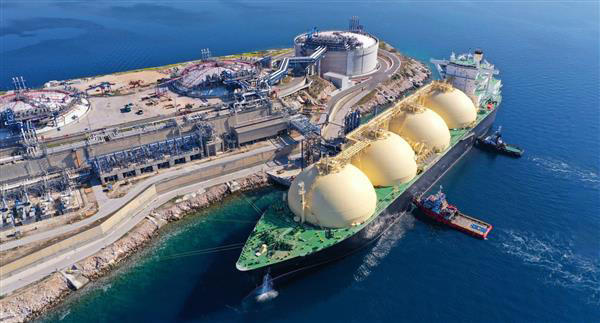 Image a tanker carrying LNG Image credits - Adobe Stock