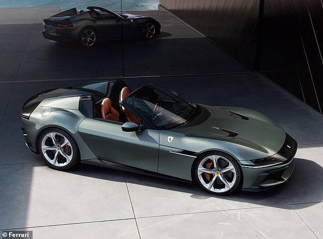 We drive the blisteringly fast new open top Ferrari 12Cilindri Spider