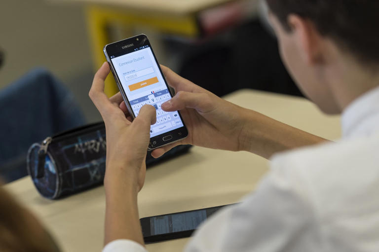 Pause numérique: l'utilisation des téléphones totalement interdite dans ...