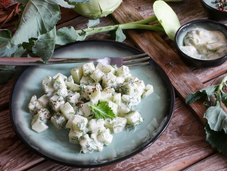 Kohlrabi-Joghurt-Salat: Leichte Low-Carb-Frühlingsküche