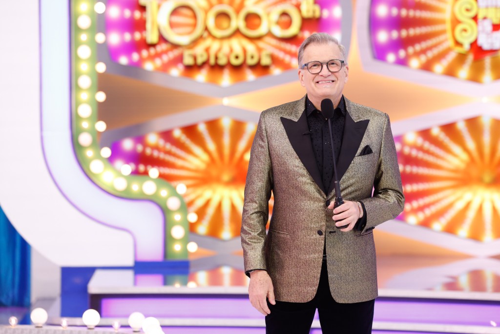 Why Drew Carey Says He's ‘Still the New Guy' After Hosting ‘The Price Is Right' for 18 Years and How an Apple Watch Warned Him of Unhealthy Environment on Its Set