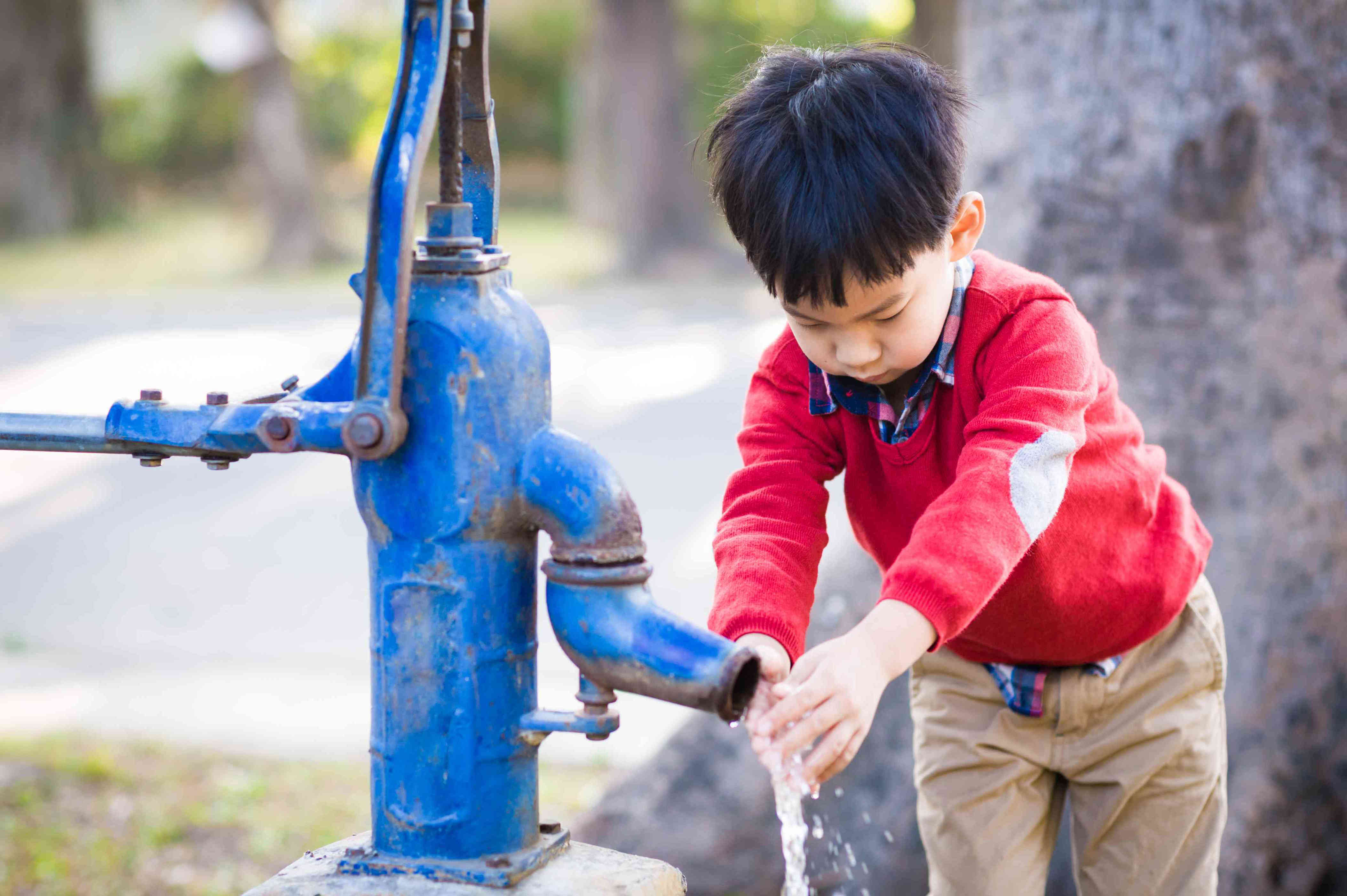 What is environmental health and what critical issues impact our health?