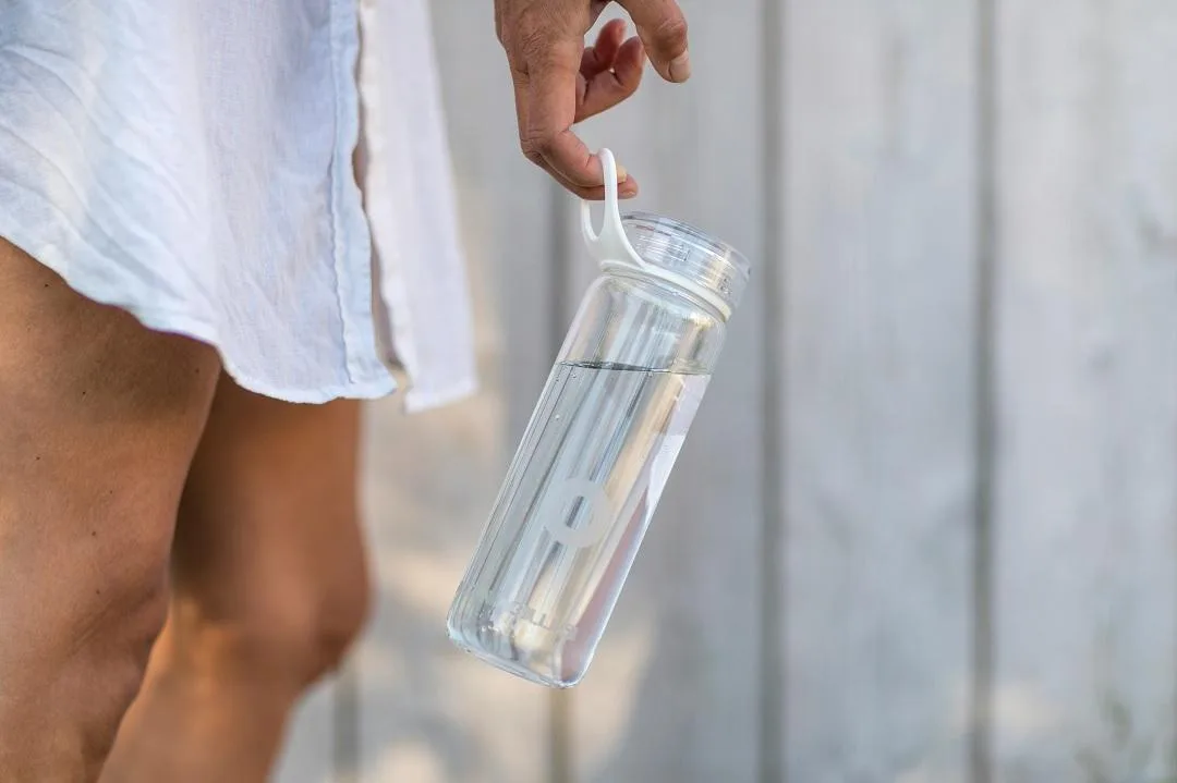 Γιατί δεν πρέπει να γεμίζουμε ξανά τα πλαστικά μπουκάλια νερού