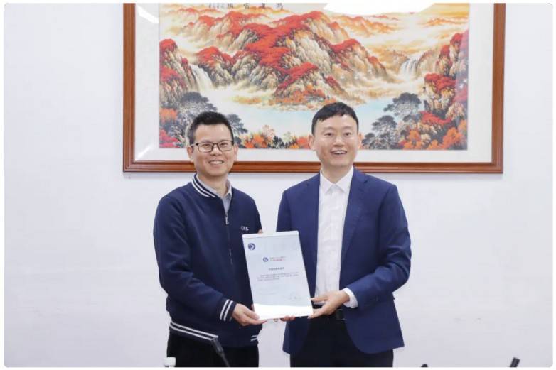 大族机器人与长荣科强强联手，共探智能制造新路径助力产业升级