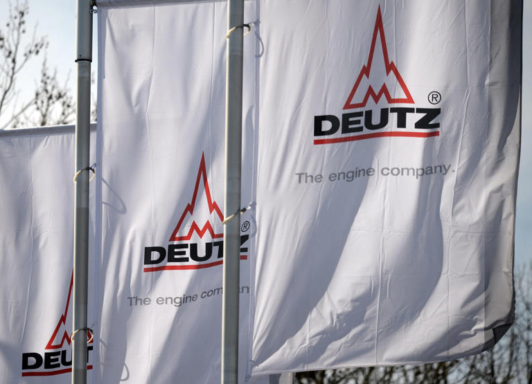 Deutz-Fahnen im Wind - auch diese Firma würde gern mehr Geschäft machen mit der Rüstungsbranche.