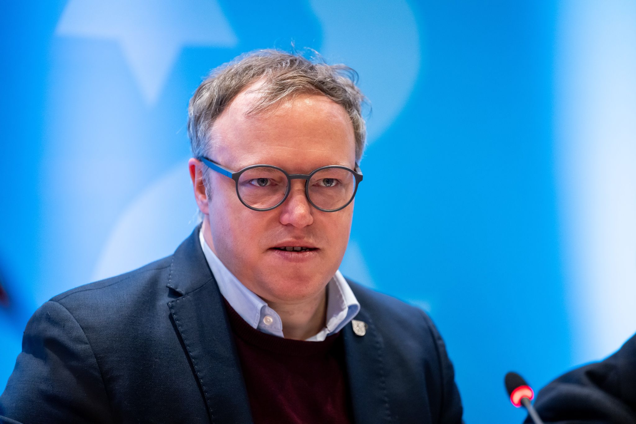 Landesbischof: Nicht in Abschieberhetorik verfallen
