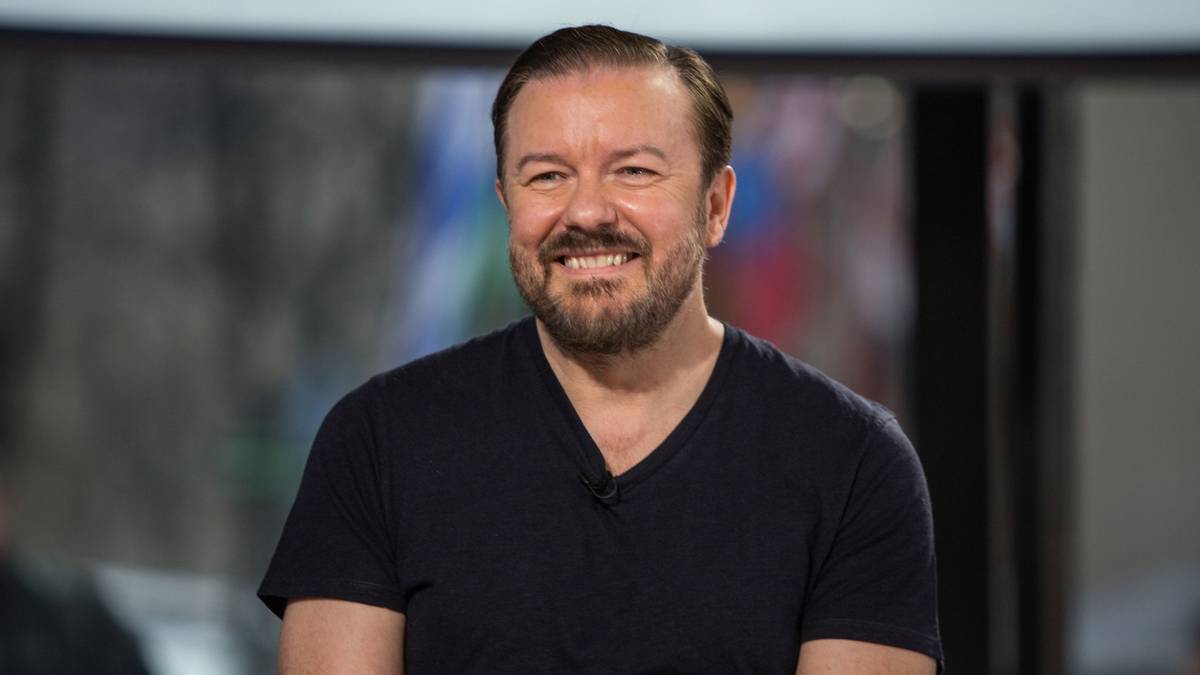 Ricky Gervais 'aterra' em Lisboa e mostra-se fascinado por objeto