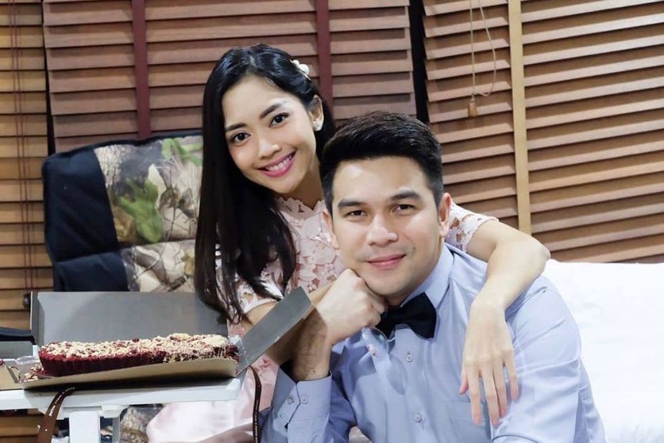 Ririn Dwi Ariyanti Sering Kunjungi Jonathan Frizzy di Penjara, Ini yang Dibawanya
