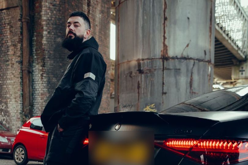 Furious Land Rover driver blocks dealership in six-hour stand-off ...