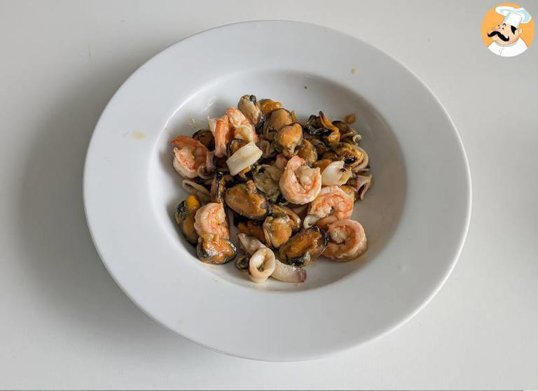 Passo 4 - Risoto de frutos do mar congelado: Receita fácil, cremosa e saborosa