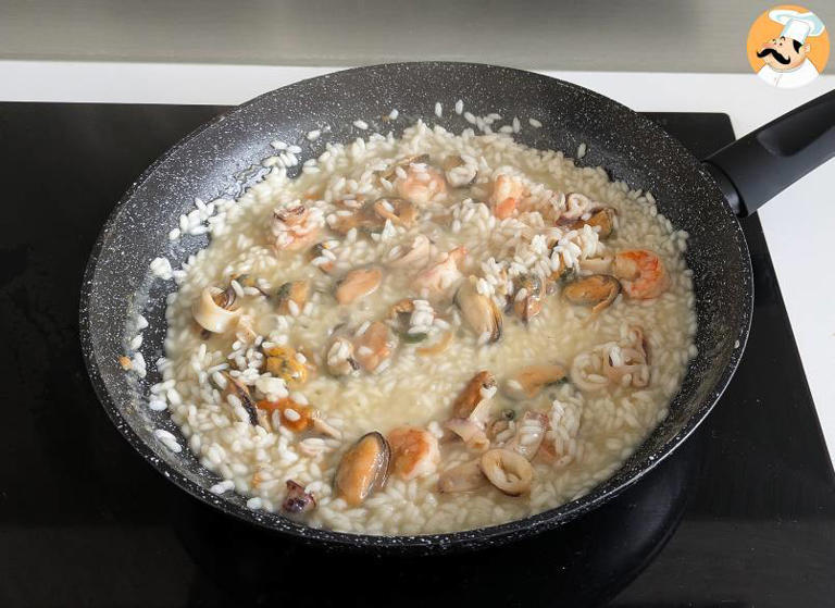 Passo 7 - Risoto de frutos do mar congelado: Receita fácil, cremosa e saborosa