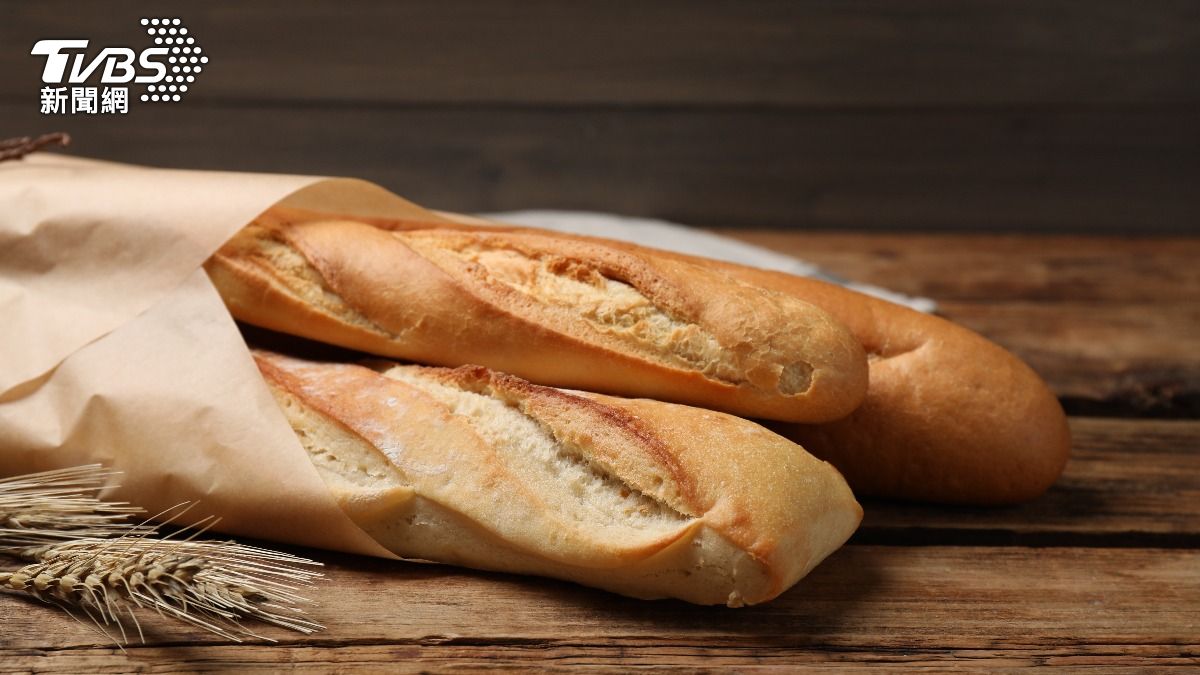 傳統法棍的成分相當單純，但市面上販售的可能與傳統配方有所出入。（示意圖／shutterstock達志影像）