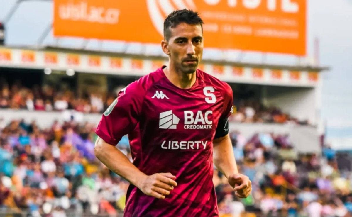 Está muy difícil”: Mariano Torres habló de su futuro y dijo lo que nadie en  Saprissa