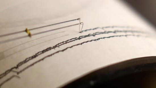 Earthquake news greater noida