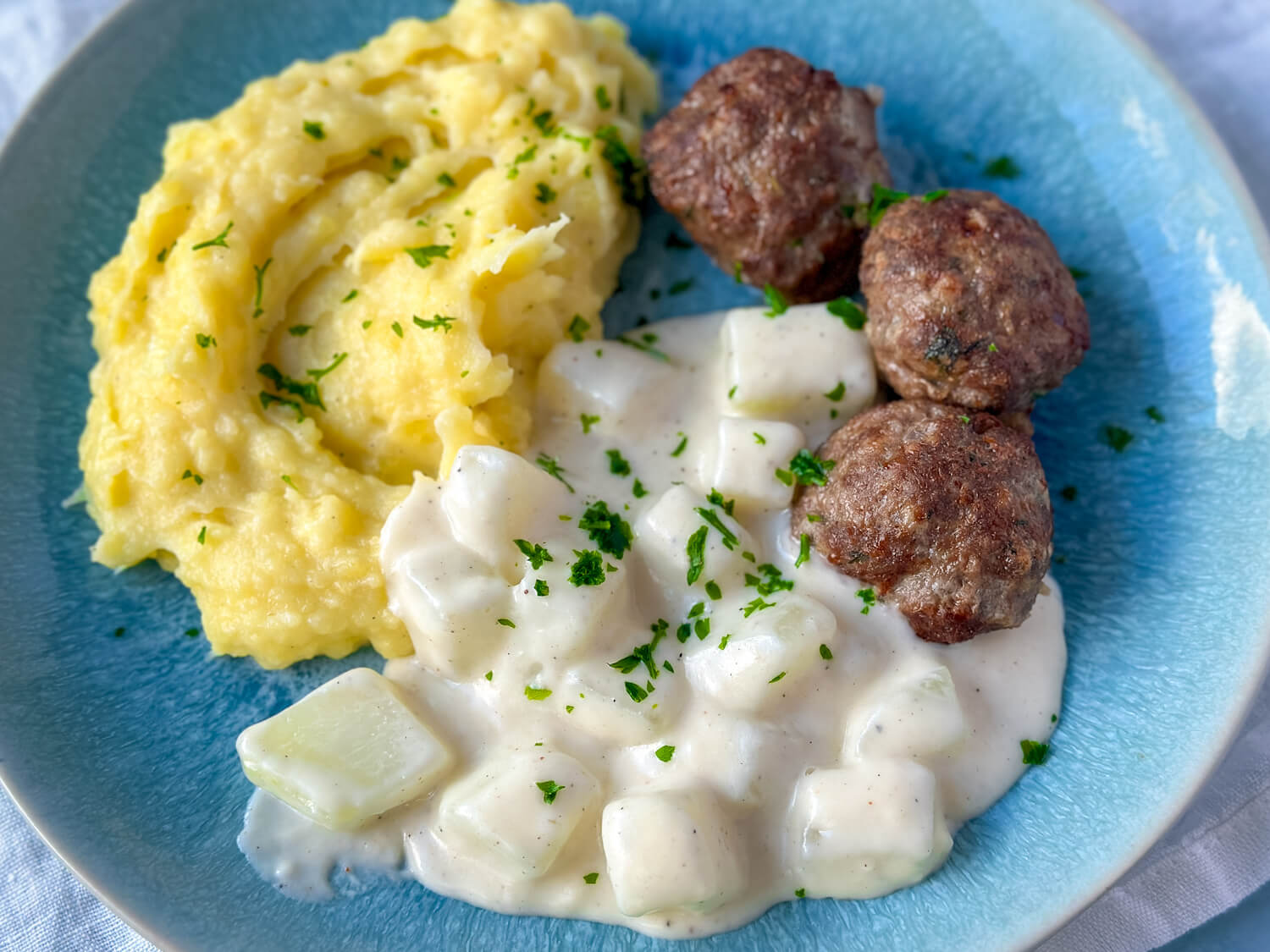 Rahmkohlrabi – einfaches Rezept für Gemüse in cremiger Soße