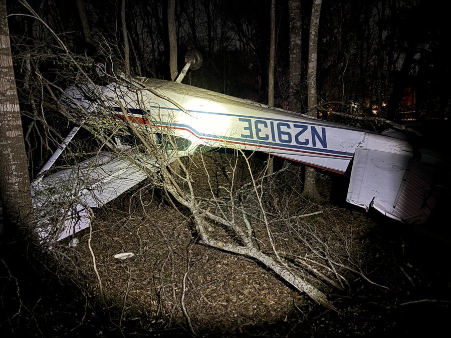 Pilot walks away uninjured after plane crashes in wooded area in Pearland