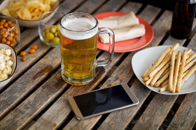 This Is What Your Waiter First Notices About You Gettyimages 1163034978