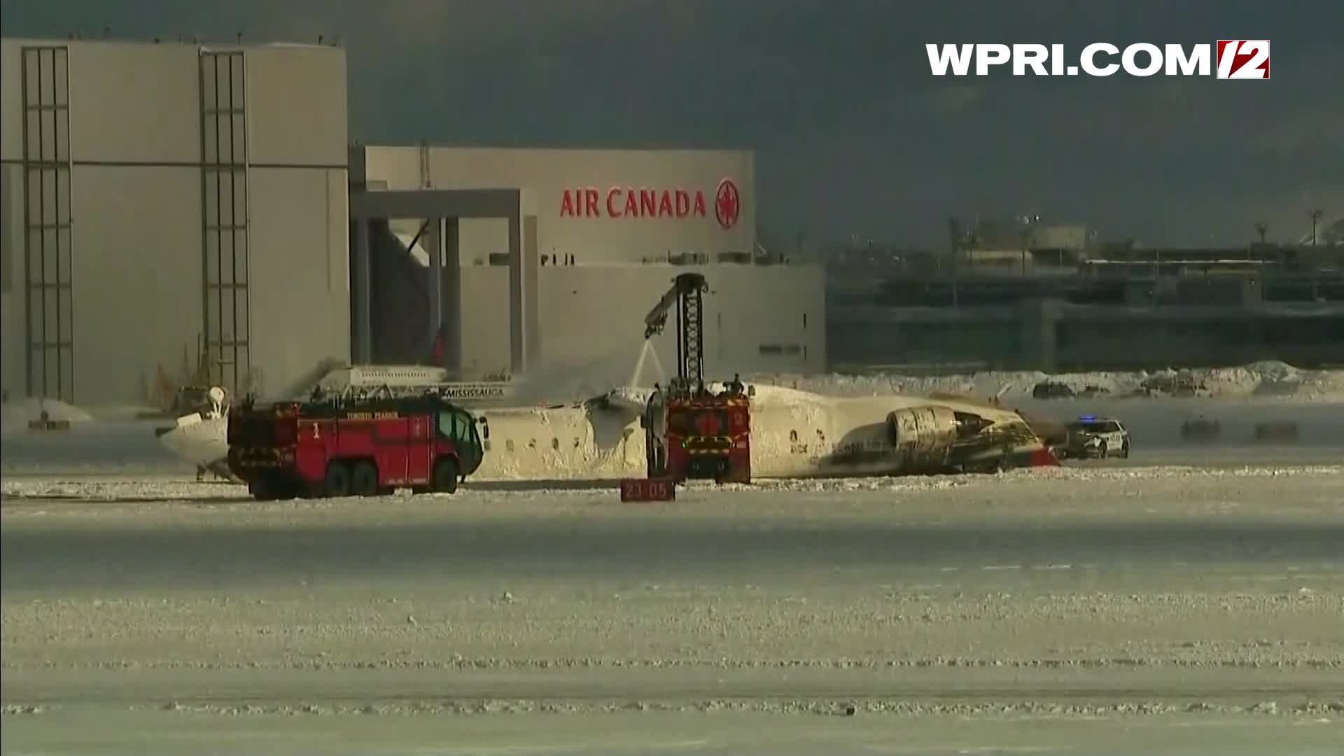 VIDEO NOW Delta flight crashes at Toronto airport, lands upside down