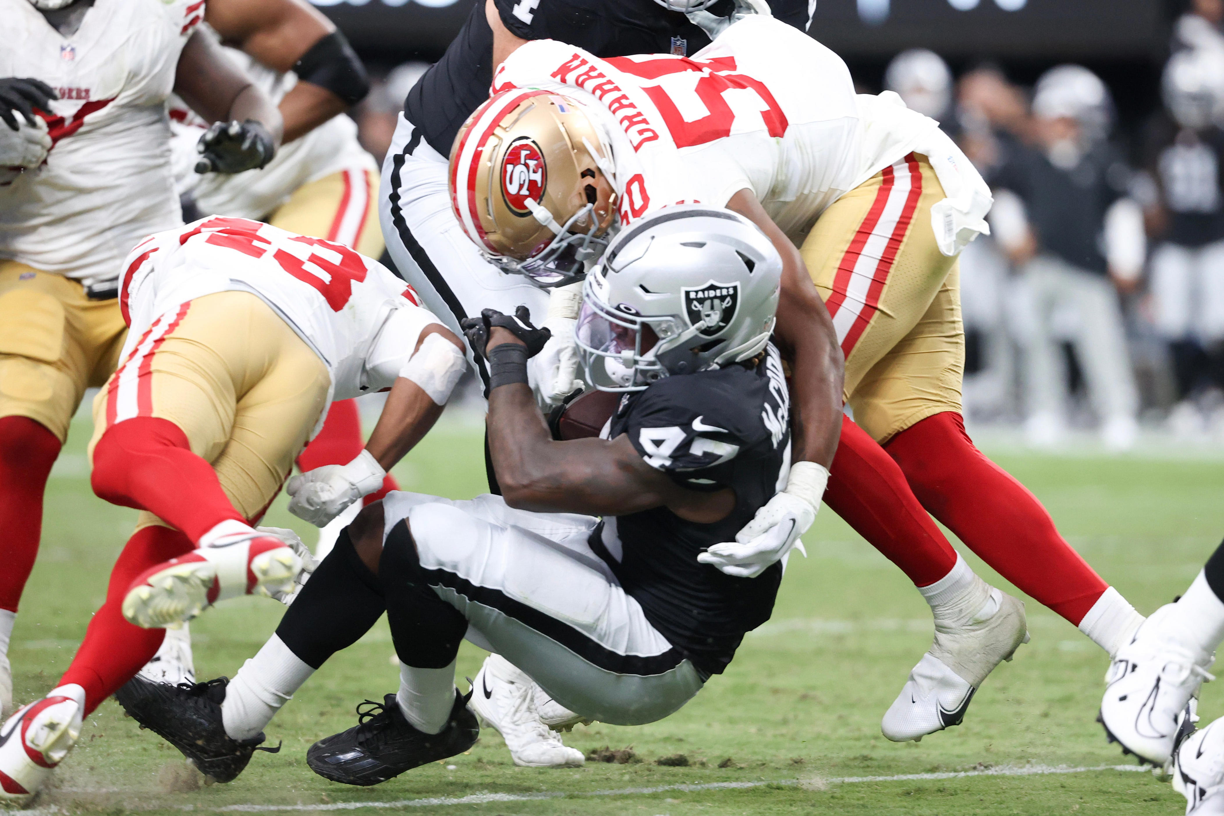 49ers elevate pair of players from practice squad for Week 15