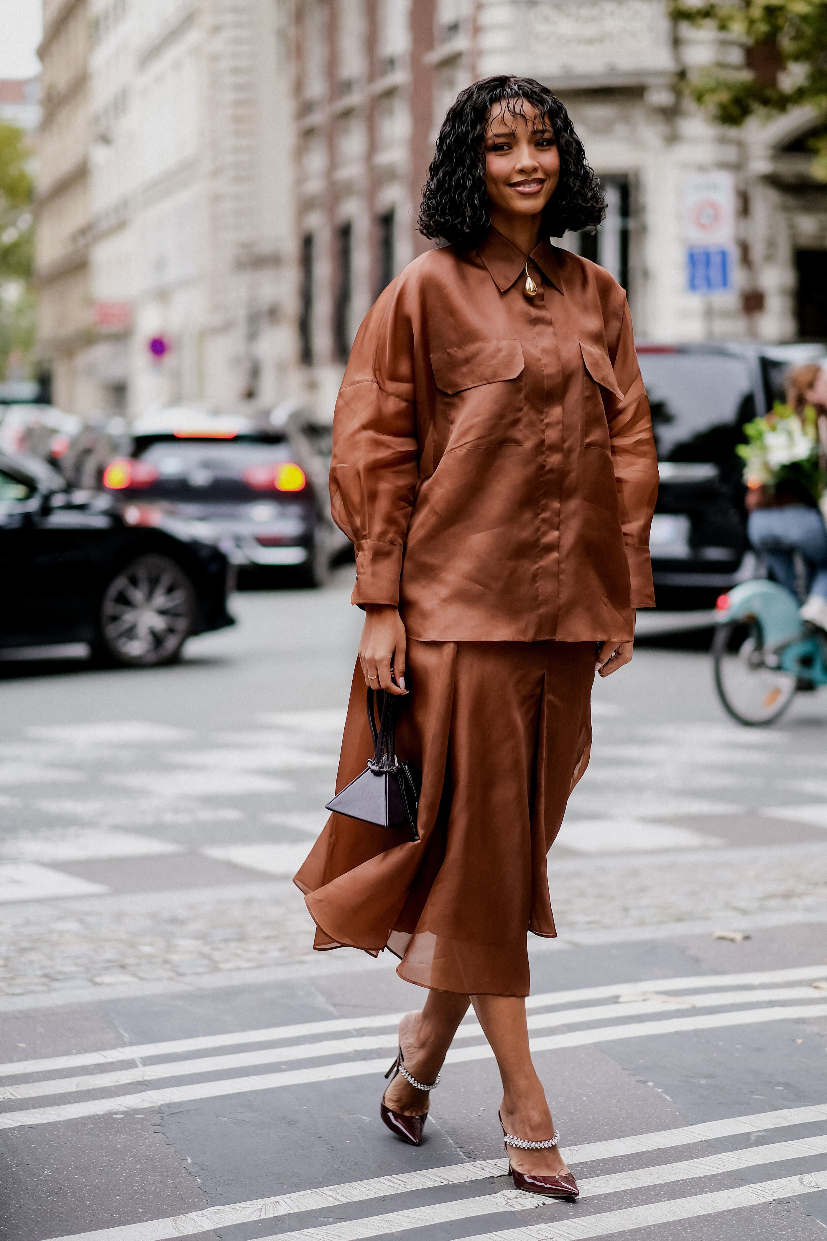 Chique tot shaggy: zo style je de gelaagde bob, image size:768x1152