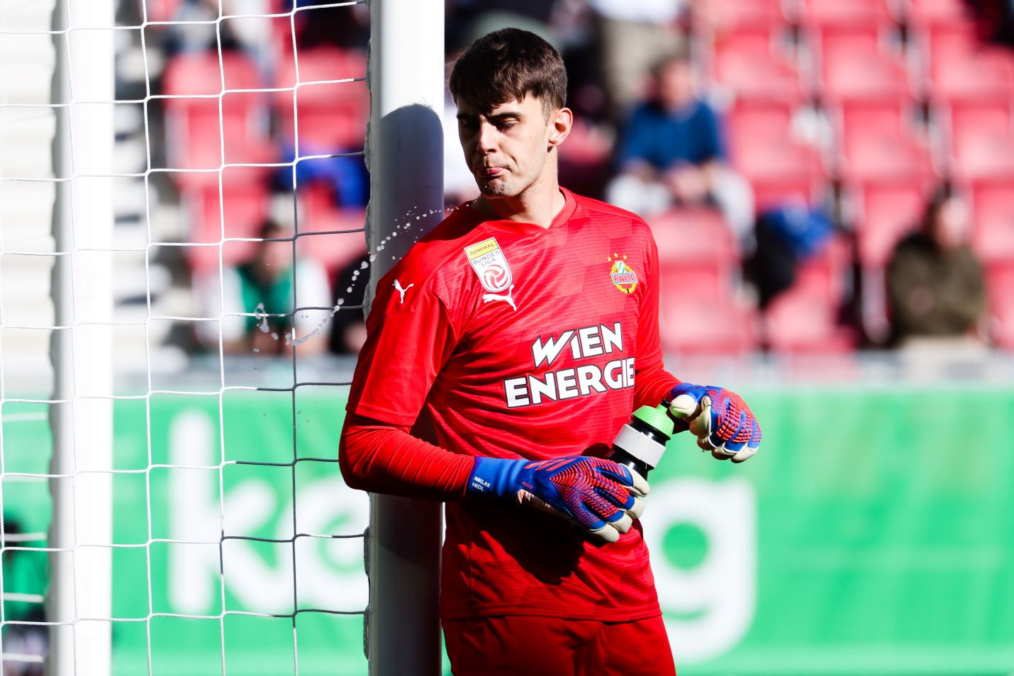 Mögliche Sperre für SK Rapid-Torhüter Niklas Hedl wegen obszöner Geste?