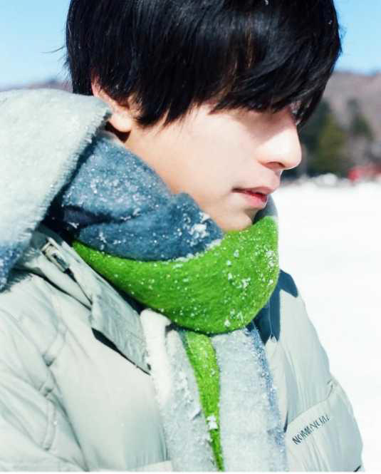 佐藤勝利様リクエスト Sexy Zone佐藤勝利：「bis」初の男性表紙2回目 首、こてんと