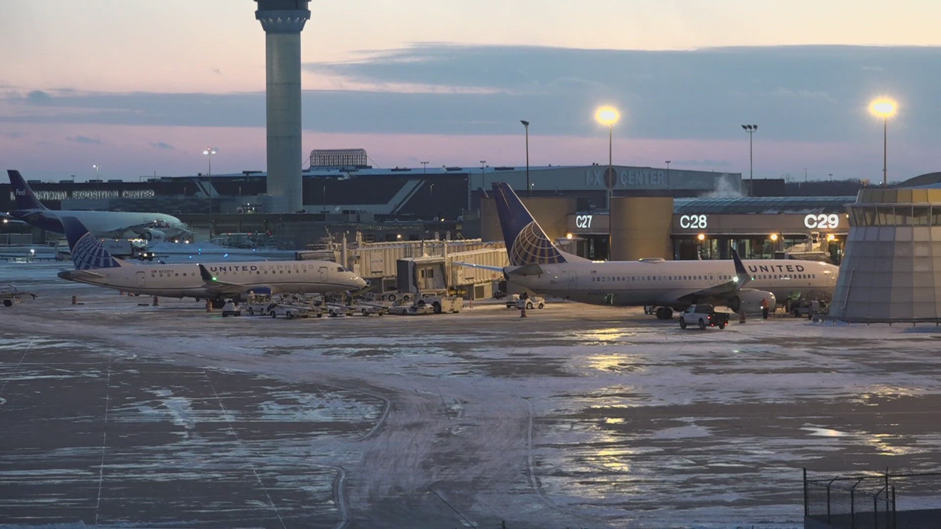 'It really is alarming' Retired airport commissioner weighs in on FAA