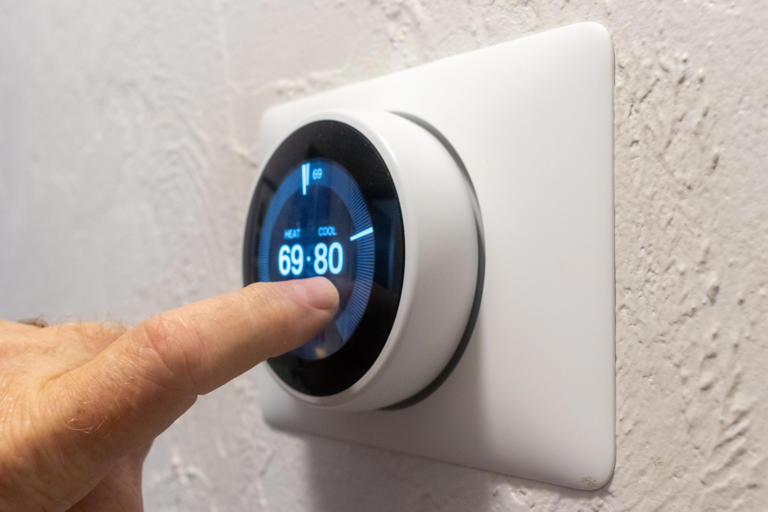 It’s hot again! What’s the best temperature to set your thermostat in ...