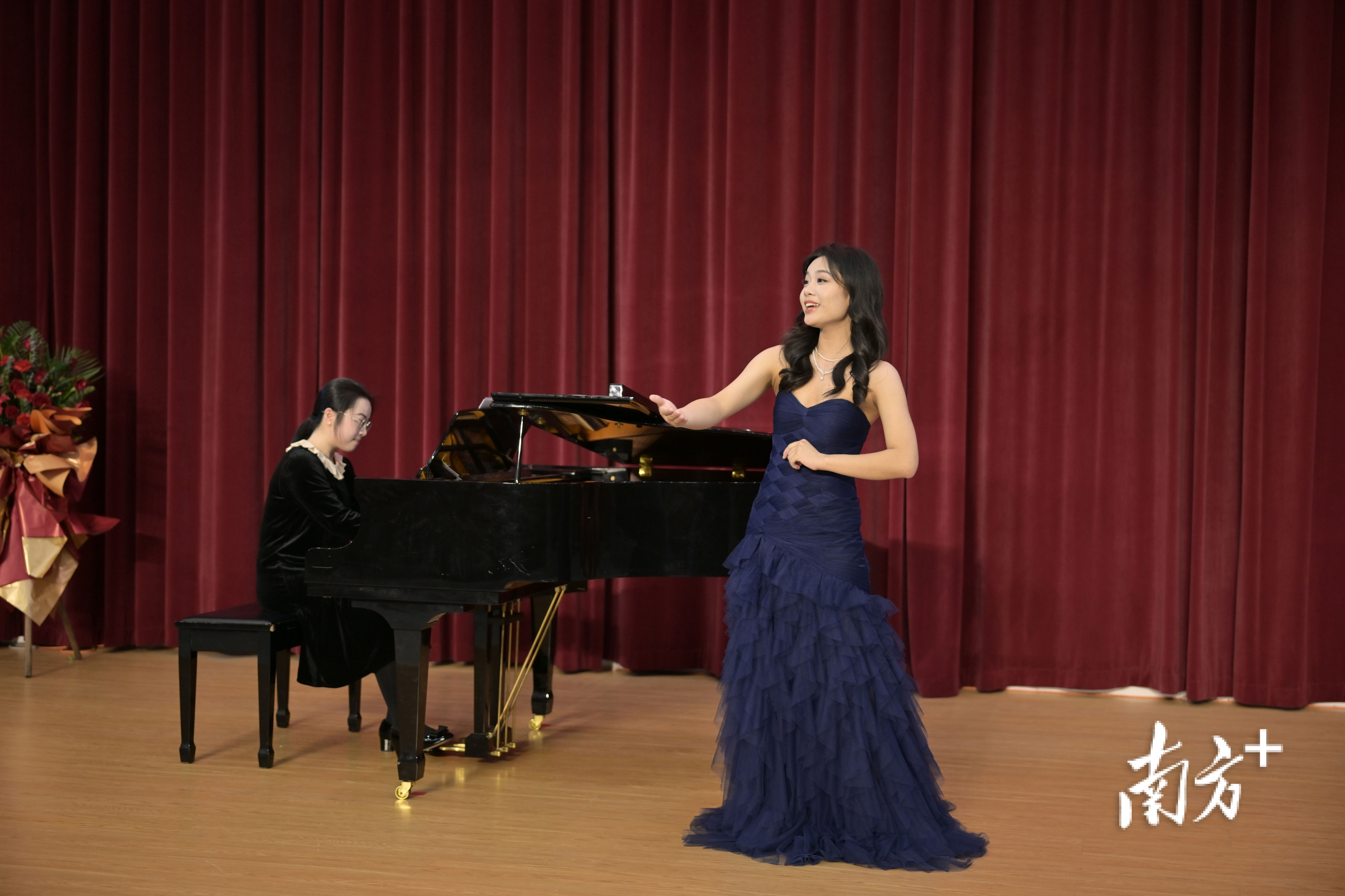 ����У��չ������������������