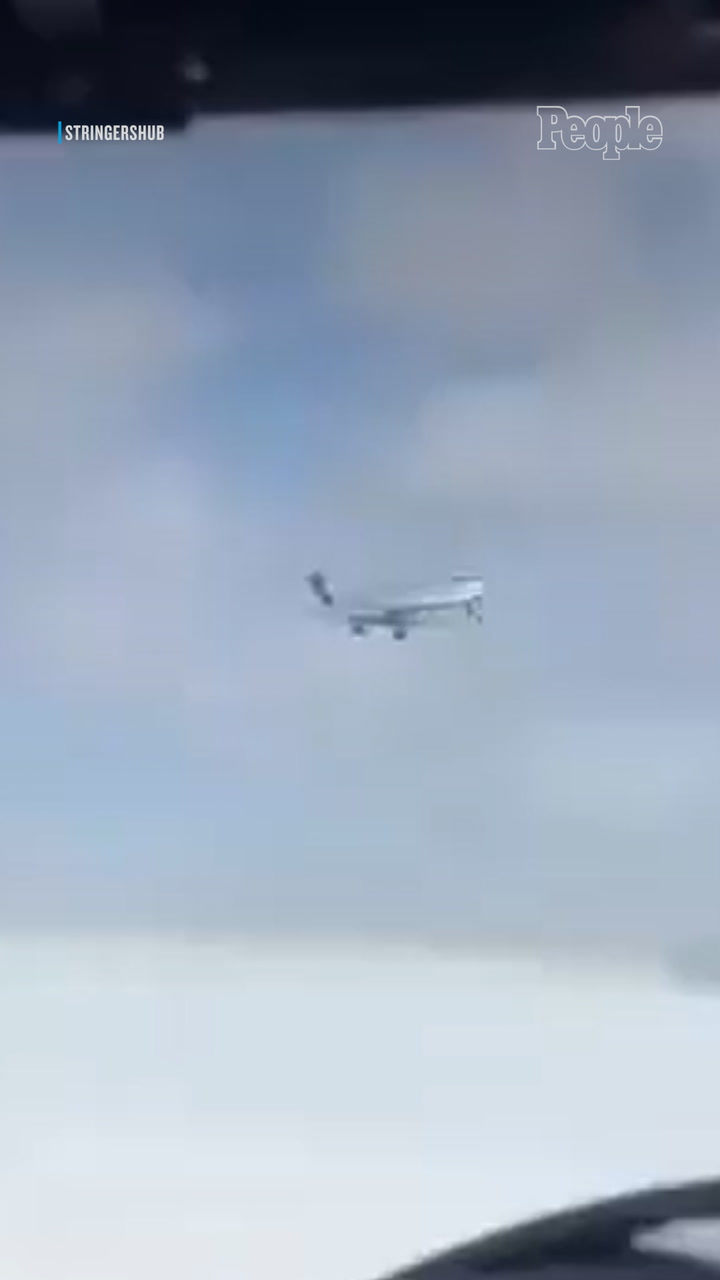 Dramatic Video Shows Delta Plane Crash Landing in Toronto and Bursting(02)