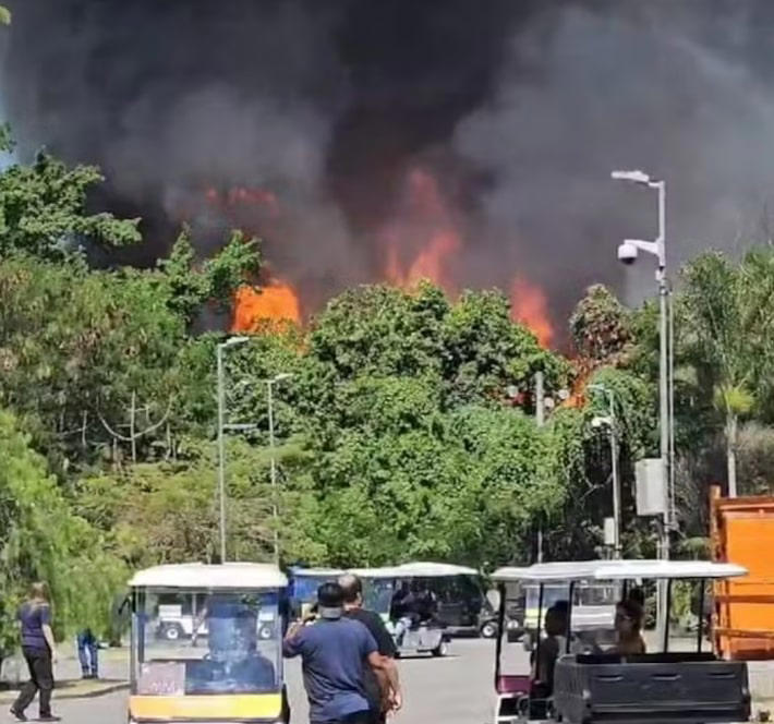 Incêndio atinge estúdio de novela da TV Globo, no Rio de Janeiro. Foto: Reprodução/X