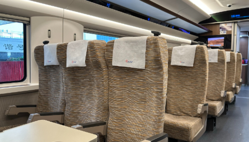 12306回应孕妇被行李箱砸中致早产在处理中,当事人准备起诉