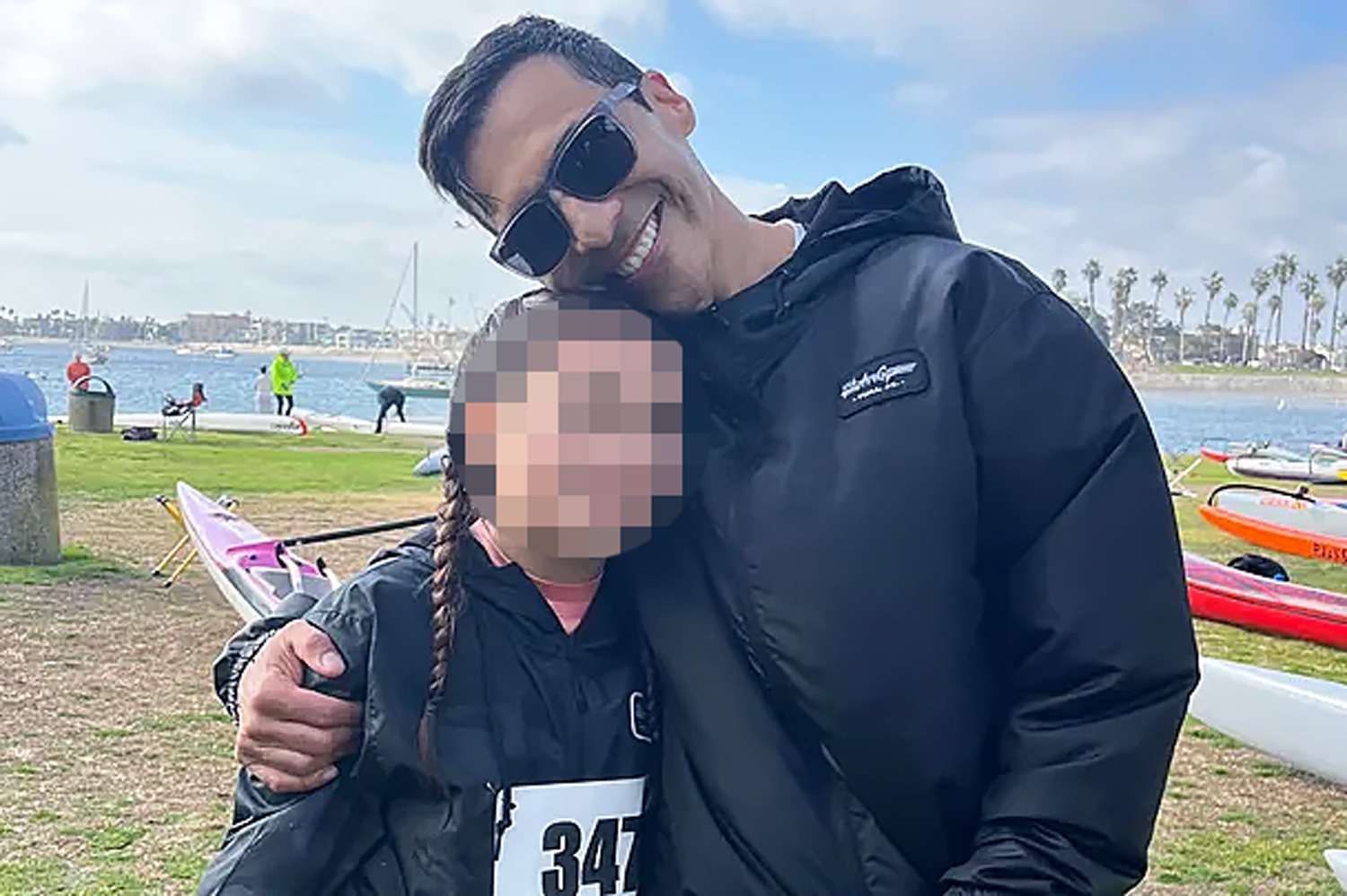 Search Suspended for Missing Dad Whose Kayak Was ‘Found Broken in Half(02)