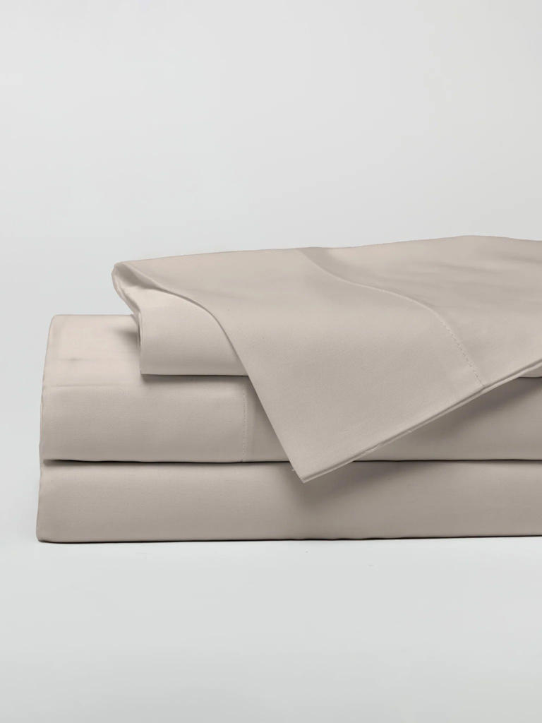 Why is Everyone Obsessed with Cozy Earth's Bamboo Sheets?