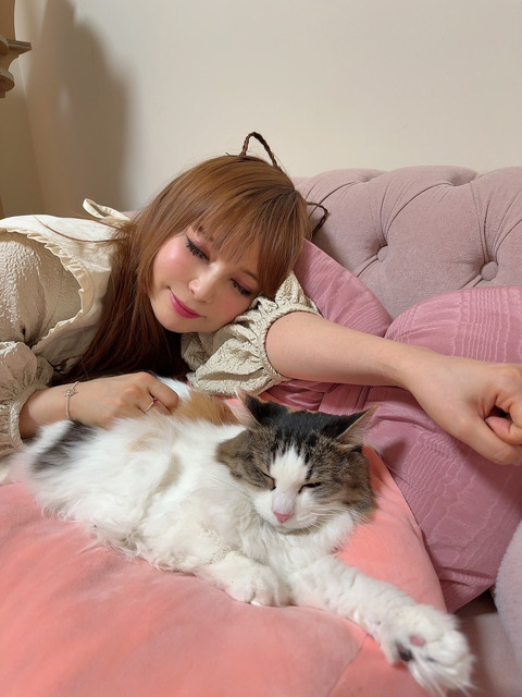 AA1zpoGX.img?w=480&h=640&m=4&q=91