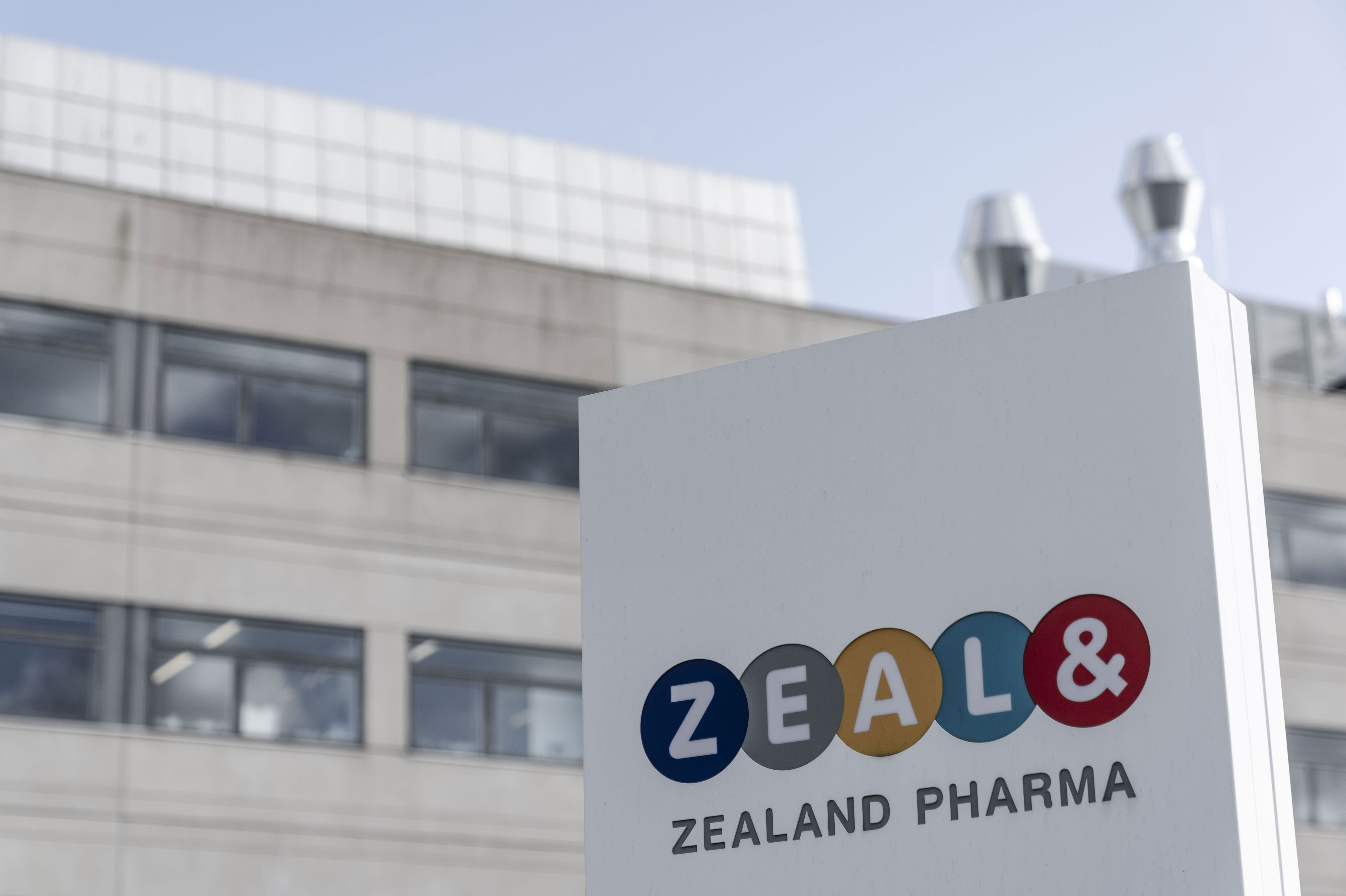 Analysis of the Impact of Changes in Zealand Pharma's Outstanding Shares on Valuation and Investor Ownership Ratios