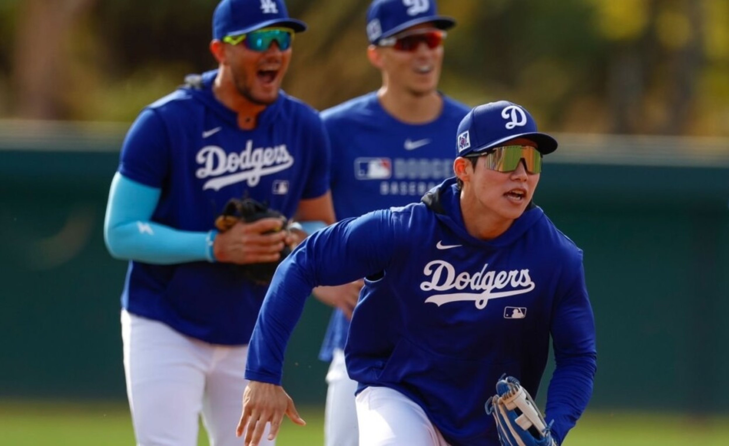Dave Roberts names Dodgers’ options to replace Tommy Edman at second base<br>