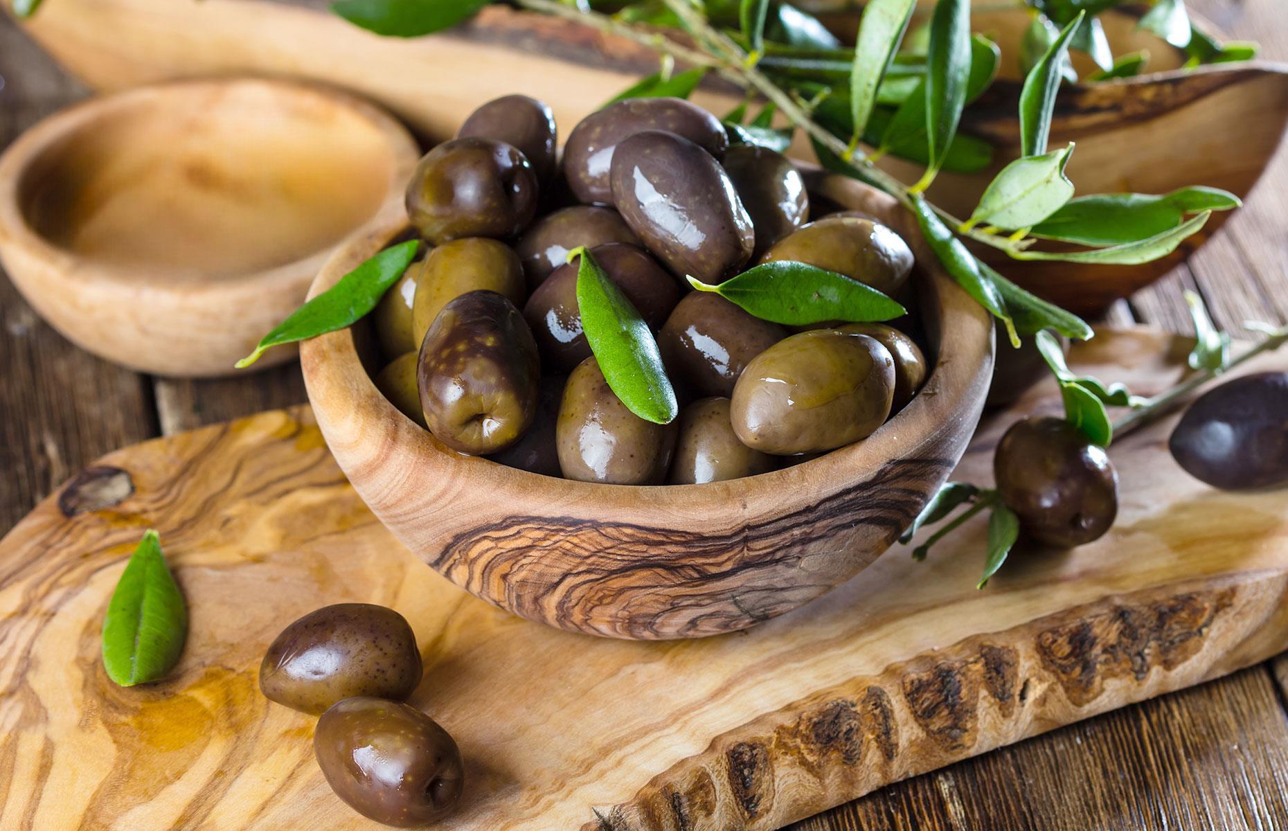 24-foods-you-should-never-eat-after-their-expiry-date